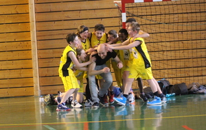 5ac0d6f3c0303_U11BCTAVERNYMONTIGNYPIERRELAYE244.JPG